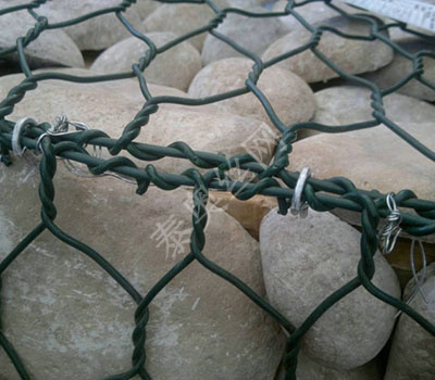 包(覆)塑石笼网